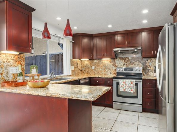 26 Helena 69, Irvine CA 92604