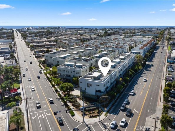 617 W 17th, Costa Mesa CA 92627