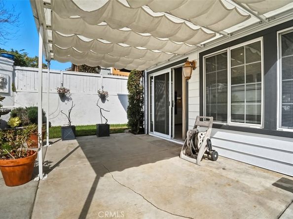 2071 Crescent, Signal Hill CA 90755