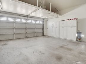 2071 Crescent, Signal Hill CA 90755