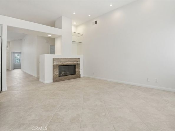 2071 Crescent, Signal Hill CA 90755