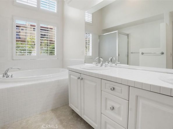 2071 Crescent, Signal Hill CA 90755