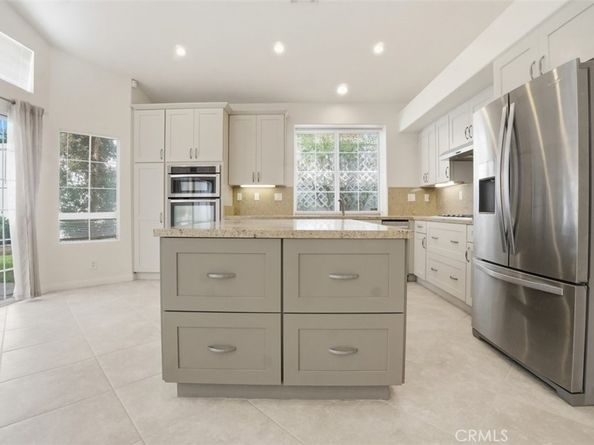 2071 Crescent, Signal Hill CA 90755