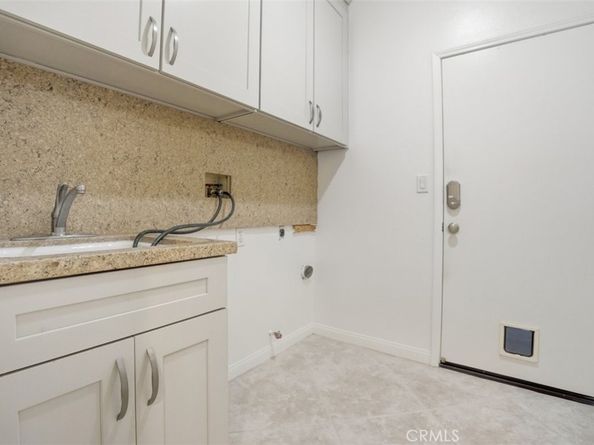 2071 Crescent, Signal Hill CA 90755