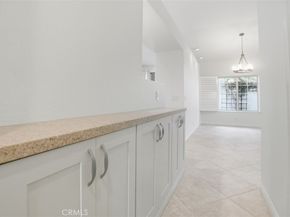 2071 Crescent, Signal Hill CA 90755