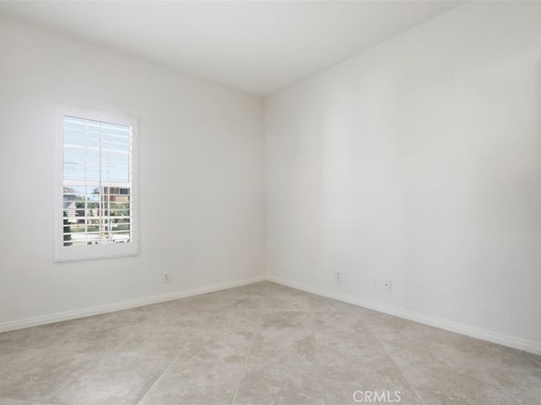 2071 Crescent, Signal Hill CA 90755
