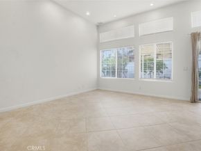2071 Crescent, Signal Hill CA 90755