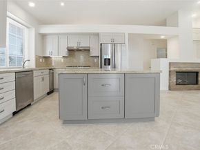 2071 Crescent, Signal Hill CA 90755
