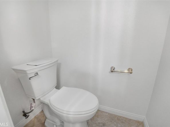 2071 Crescent, Signal Hill CA 90755
