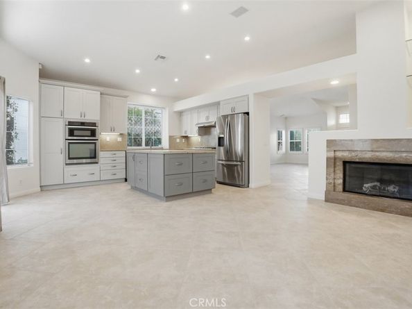 2071 Crescent, Signal Hill CA 90755