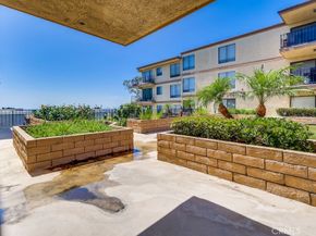 2722 E 20th Street 104, Signal Hill CA 90755
