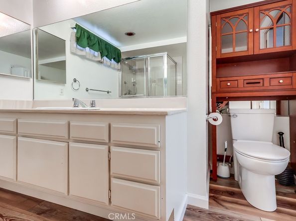 2722 E 20th Street 104, Signal Hill CA 90755