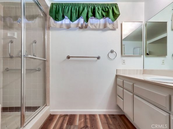 2722 E 20th Street 104, Signal Hill CA 90755
