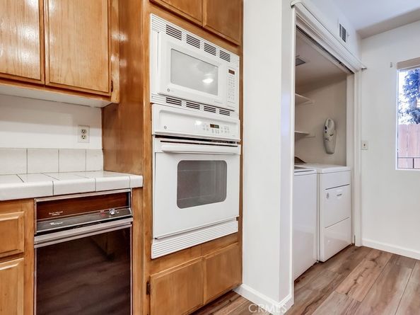 2722 E 20th Street 104, Signal Hill CA 90755