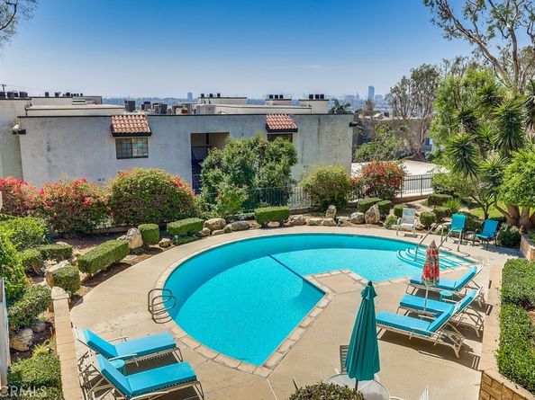 2722 E 20th Street 104, Signal Hill CA 90755