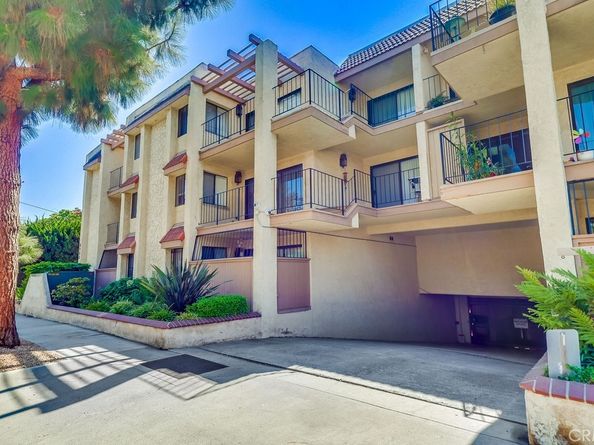 2722 E 20th Street 104, Signal Hill CA 90755