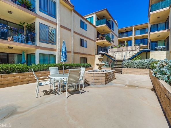 2722 E 20th Street 104, Signal Hill CA 90755