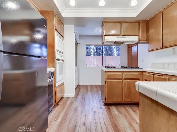 2722 E 20th Street 104, Signal Hill CA 90755