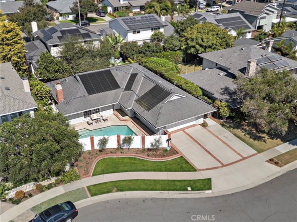 9021 Niguel Circle, Huntington Beach CA 92646