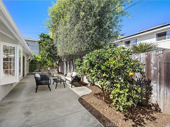 9021 Niguel Circle, Huntington Beach CA 92646