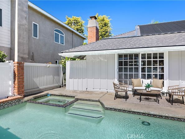 9021 Niguel Circle, Huntington Beach CA 92646