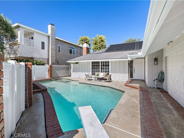 9021 Niguel Circle, Huntington Beach CA 92646