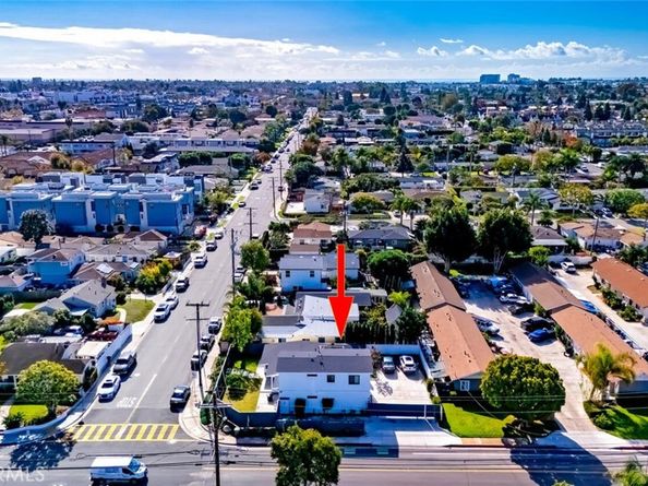 2097 Maple, Costa Mesa CA 92627