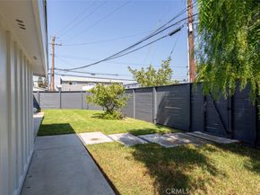 2097 Maple, Costa Mesa CA 92627