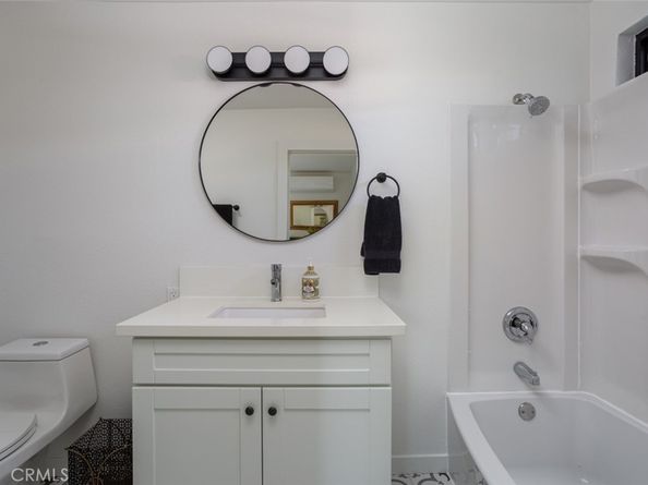 2097 Maple, Costa Mesa CA 92627