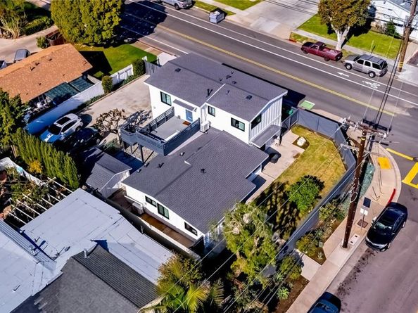 2097 Maple, Costa Mesa CA 92627