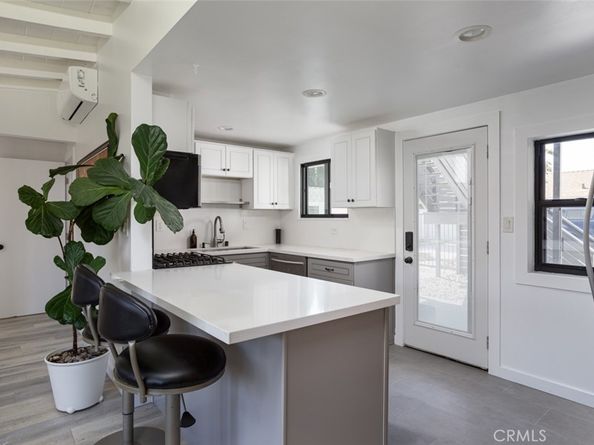 2097 Maple, Costa Mesa CA 92627