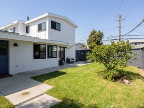 2097 Maple, Costa Mesa CA 92627