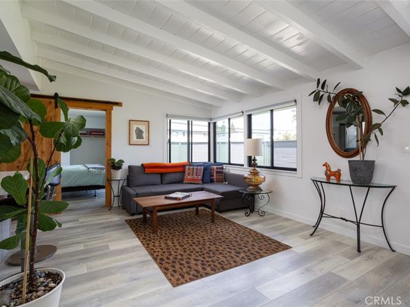 2097 Maple, Costa Mesa CA 92627