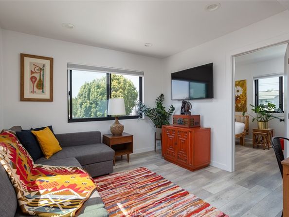 2097 Maple, Costa Mesa CA 92627