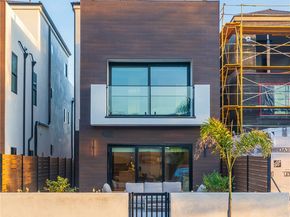 422 20th Street, Huntington Beach CA 92648