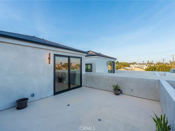 422 20th Street, Huntington Beach CA 92648