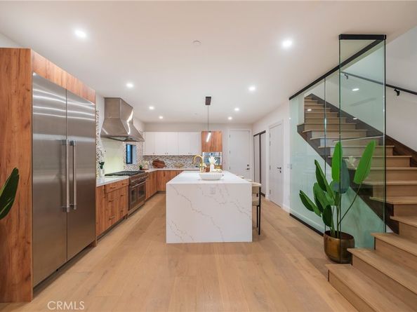 422 20th Street, Huntington Beach CA 92648