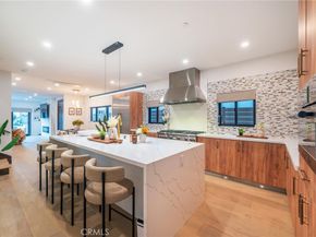 422 20th Street, Huntington Beach CA 92648