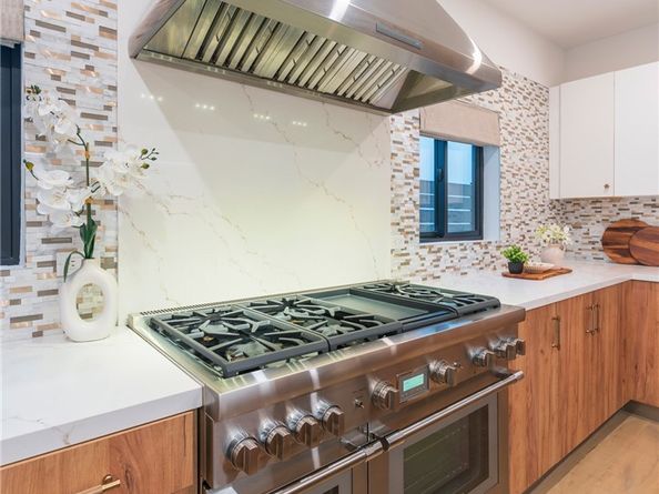 422 20th Street, Huntington Beach CA 92648