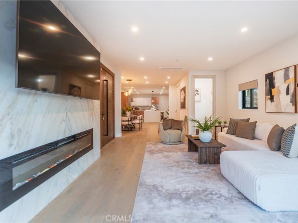 422 20th Street, Huntington Beach CA 92648