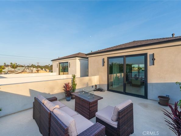 422 20th Street, Huntington Beach CA 92648