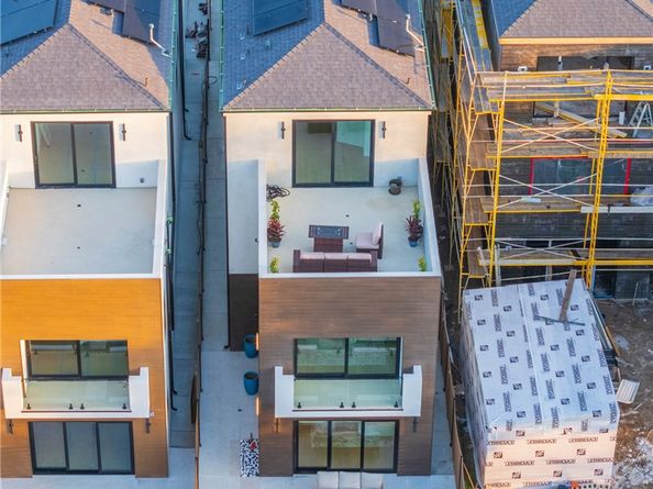 422 20th Street, Huntington Beach CA 92648