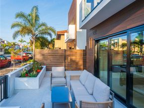 422 20th Street, Huntington Beach CA 92648