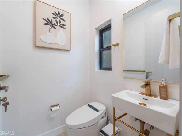 422 20th Street, Huntington Beach CA 92648