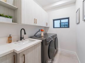 422 20th Street, Huntington Beach CA 92648