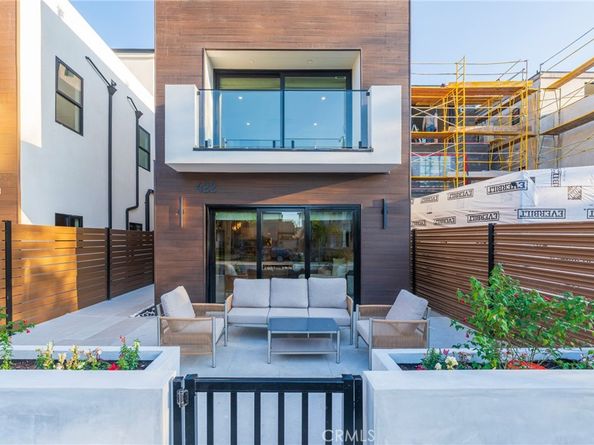 422 20th Street, Huntington Beach CA 92648