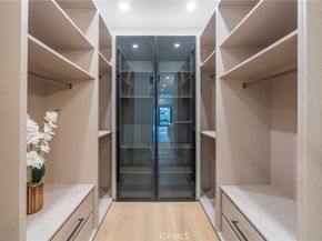 422 20th Street, Huntington Beach CA 92648