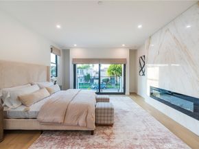 422 20th Street, Huntington Beach CA 92648