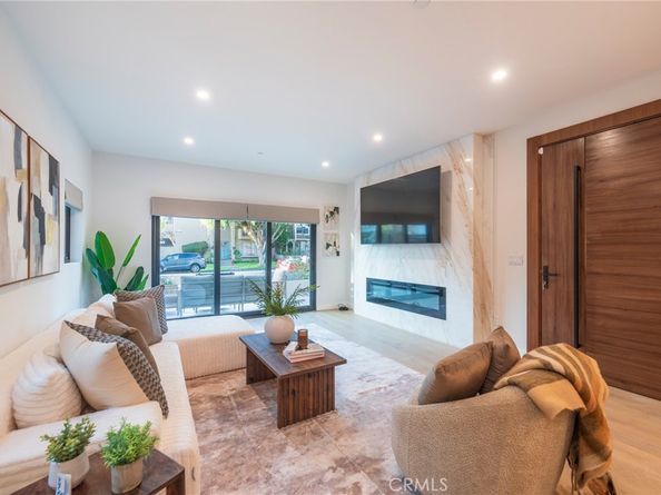 422 20th Street, Huntington Beach CA 92648