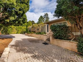 2072 Coldwater Canyon, Beverly Hills CA 90210